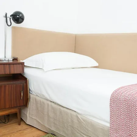 Flattered To Be In Apartment Lisbon