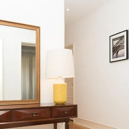 フラッタード トゥ ビー *