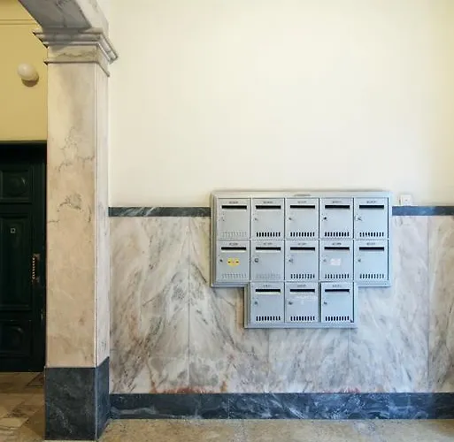 Flattered To Be In Lissabon